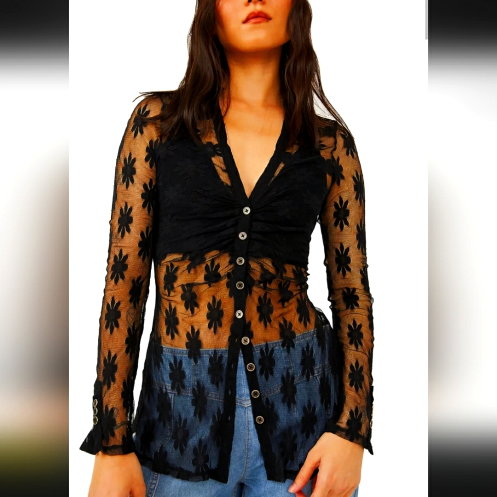 NWT X-Small. Free People lace button down.